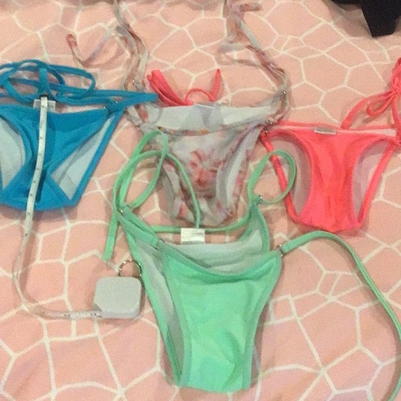 Sheridyn fisher brazilian bikini bottoms Size xs
White one not available - Picture 4 of 5